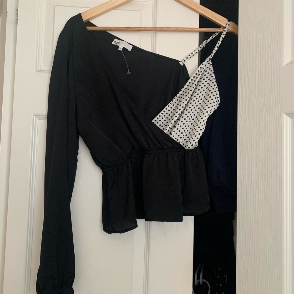 Revolve wrap top - Picture 8 of 9